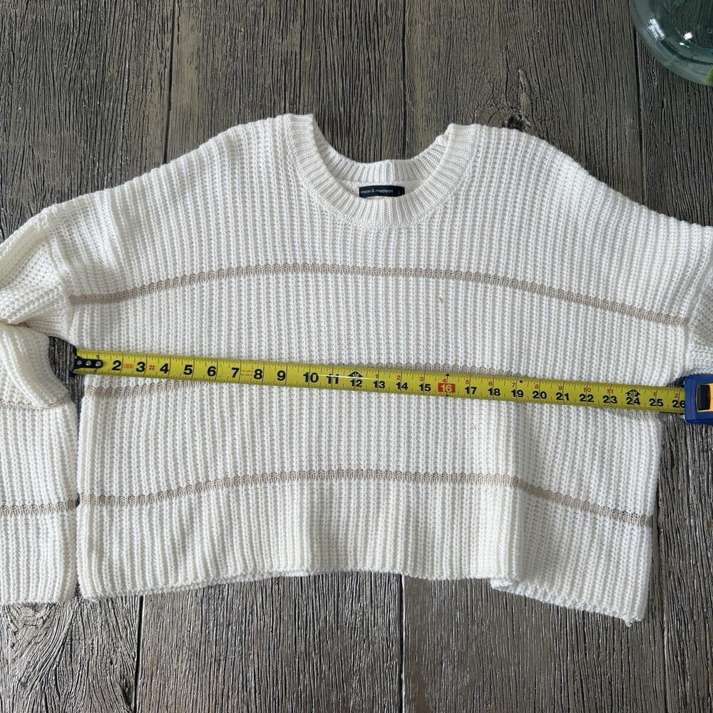 Moon & Madison Ivory Gray Cropped Oversized Sweater Size Large - Picture 3 of 5